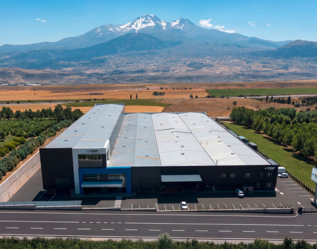 <h4><strong>Smart Acoustic Solutions</strong></h4>
<p>Tromer provides smart acoustic solutions for diverse spaces, including educational institutions, healthcare facilities, and industrial environments. Meeting world-class standards with local capital and engineering, our sustainable and innovative approach forms the core of everything we do.</p>
<p>Tromer products provide exceptional performance in various environments such as healthcare, education, and offices. including healthcare, education, offices, and industrial spaces, with advanced acoustic and ceiling solutions. These products are ideal for hospitals, classrooms, sports halls, and factories, owing to their sound control, thermal insulation, and hygienic features. Made with stone wool, these ceiling systems offer superior <strong>sound absorption, fire resistance,</strong> and energy efficiency.</p>